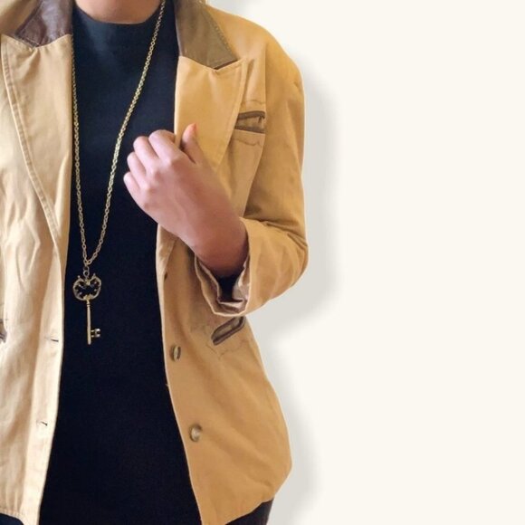 VINTAGE OVERSIZED TAN BLAZER MADE IN HONG KONG WOMEN SIZE LARGE - Picture 2 of 10